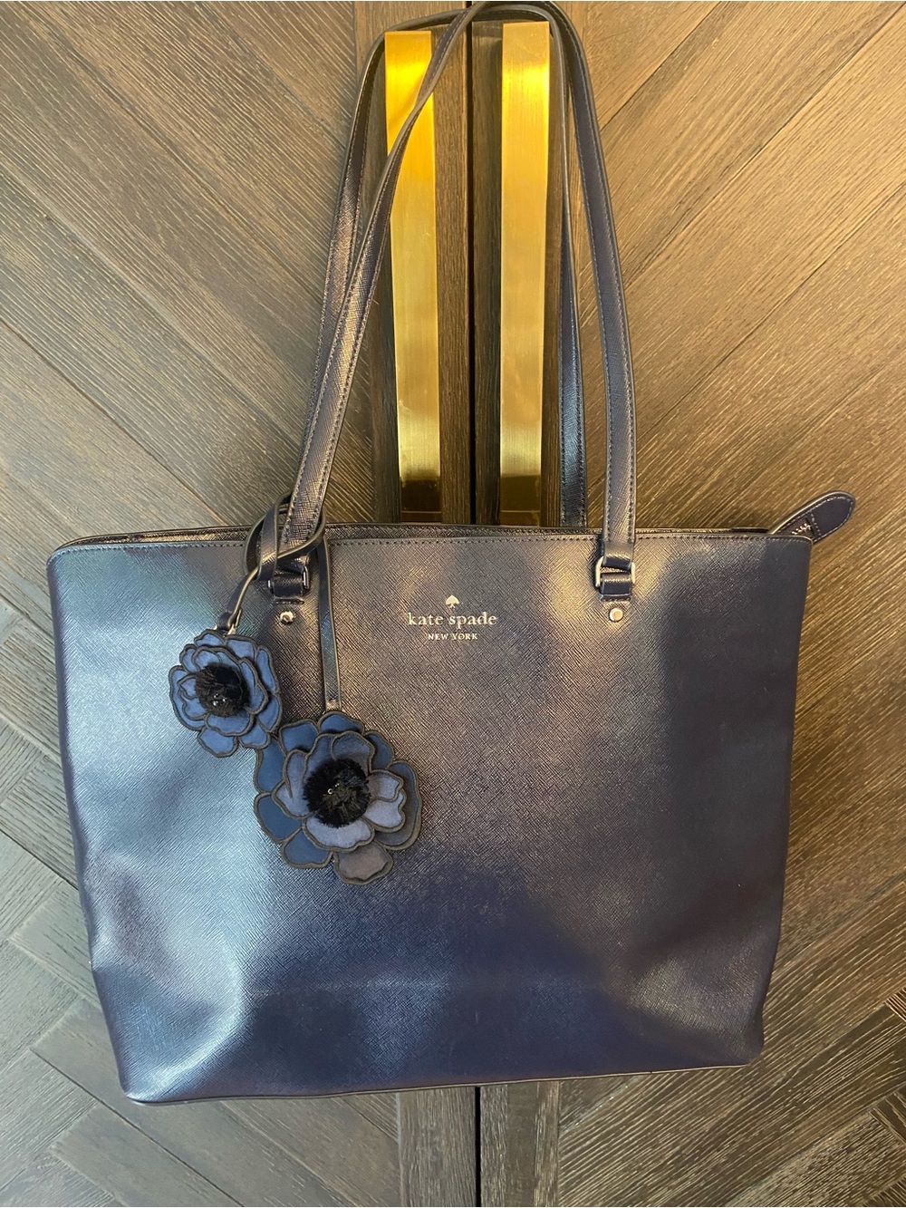 Kate Spade navy gloss tote bag